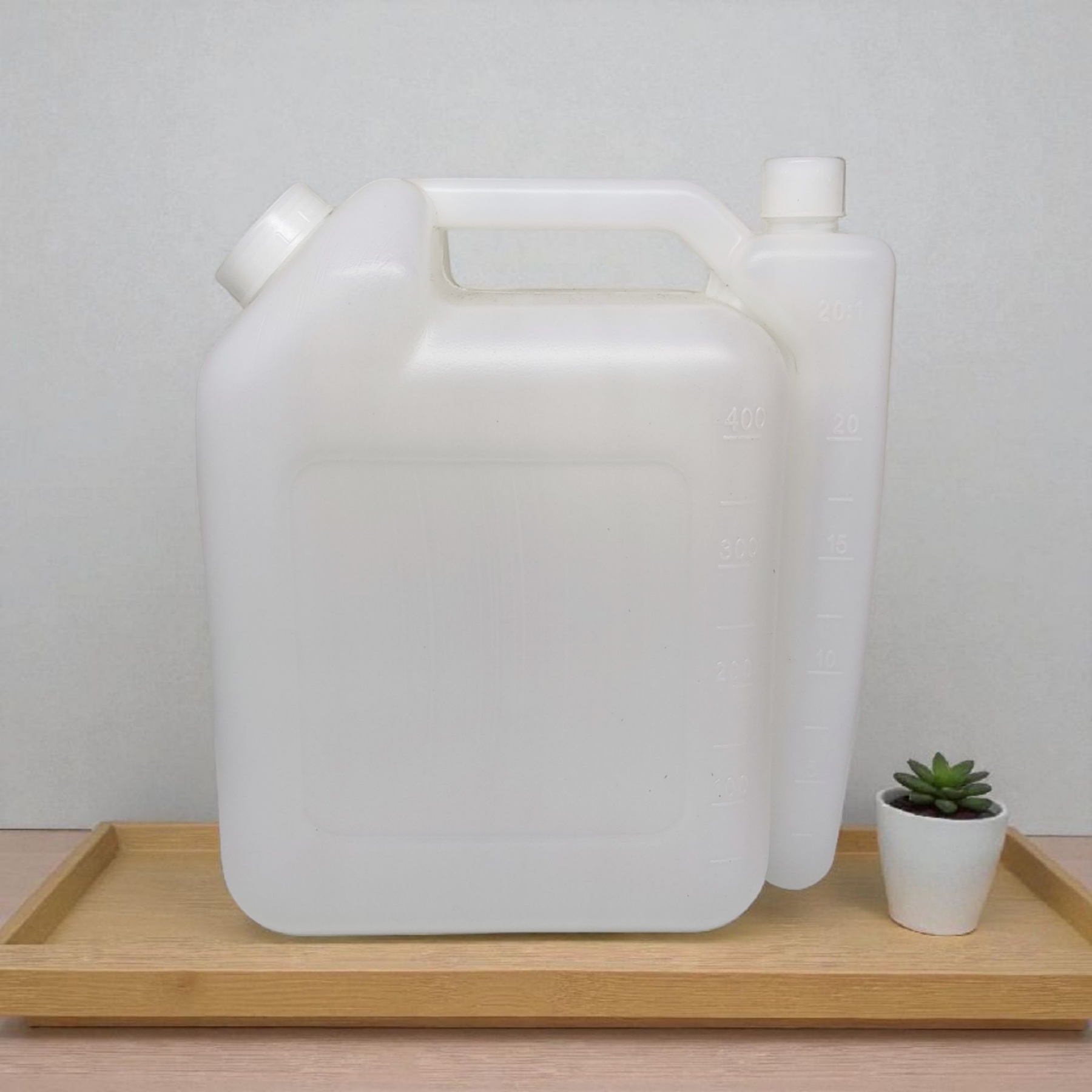 Емкость мерная 4.5л для смешивания масла с бензином