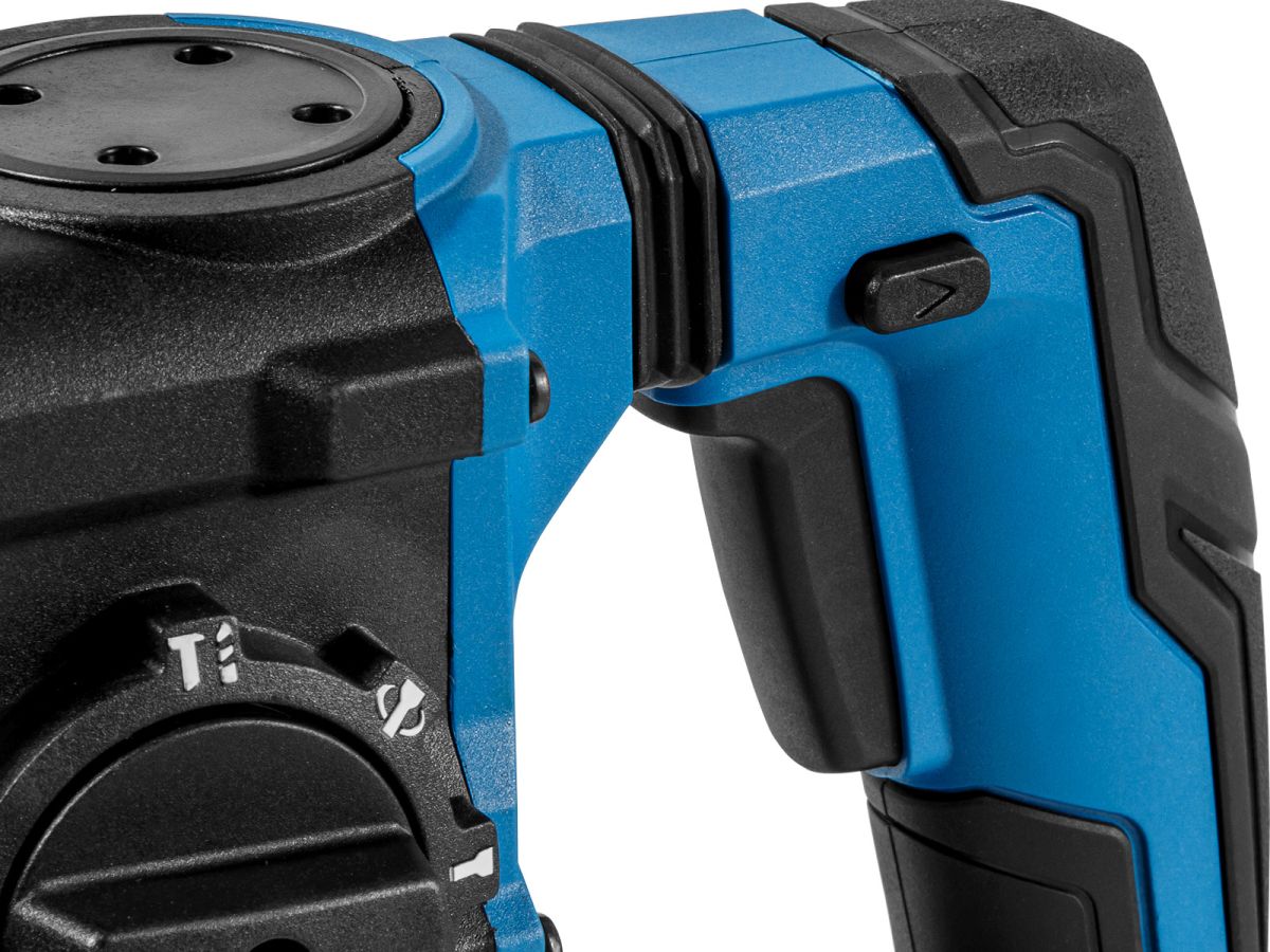 Перфоратор аккумуляторный BULL CBH 1826 Xcase, XLTpro (2 АКБ, 6 А-ч)