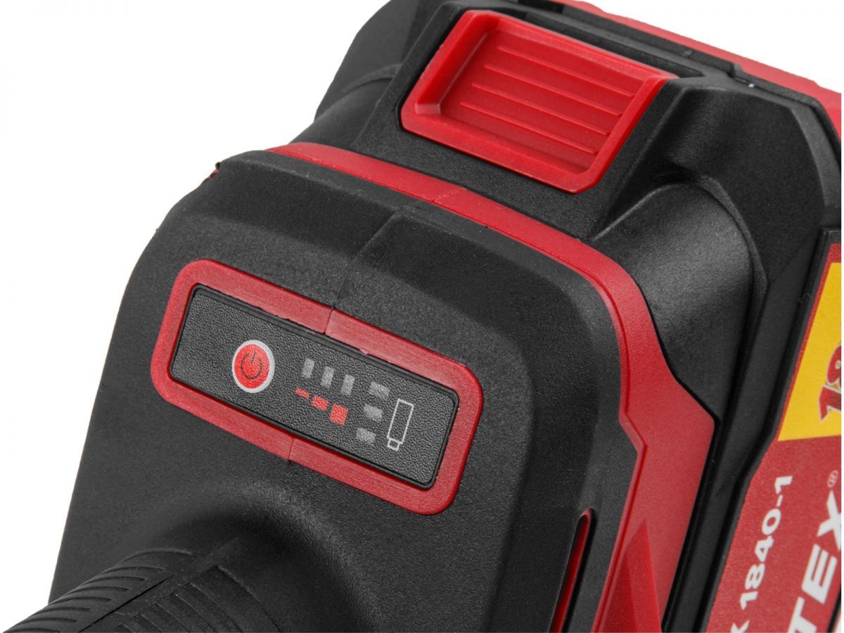 Шлифмашина угловая (болгарка) аккумуляторная WORTEX LX CAG 1812-1 E ALL1 XLT SET (1 АКБ, 4 А-ч)