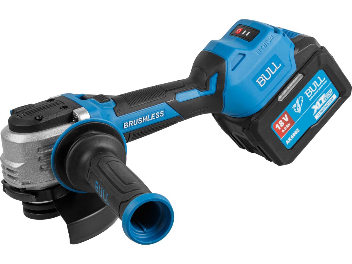 Шлифмашина угловая (болгарка) аккумуляторная BULL CSG 1812-1 SR Xcase XLTpro (2 АКБ,  6 А-ч)