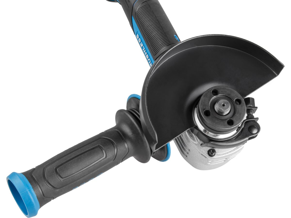 Шлифмашина угловая (болгарка) аккумуляторная BULL CSG 1812-1 SR Xcase XLTpro (2 АКБ,  6 А-ч)